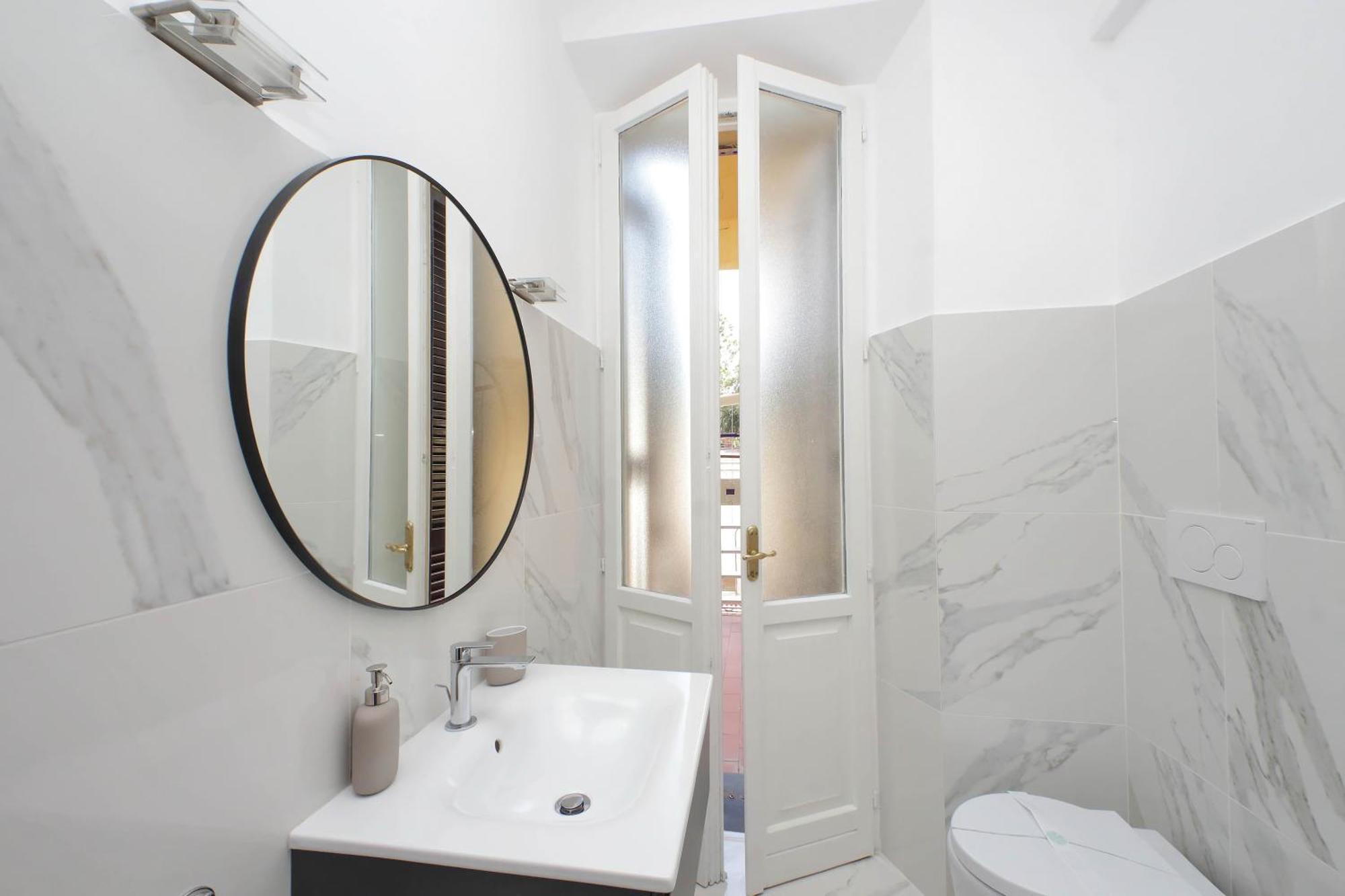 Ych-Comfortable 2 Bedrooms Flat Near Colosseum Roma Exterior foto