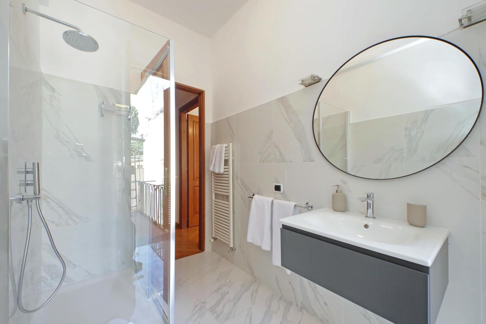 Ych-Comfortable 2 Bedrooms Flat Near Colosseum Roma Exterior foto